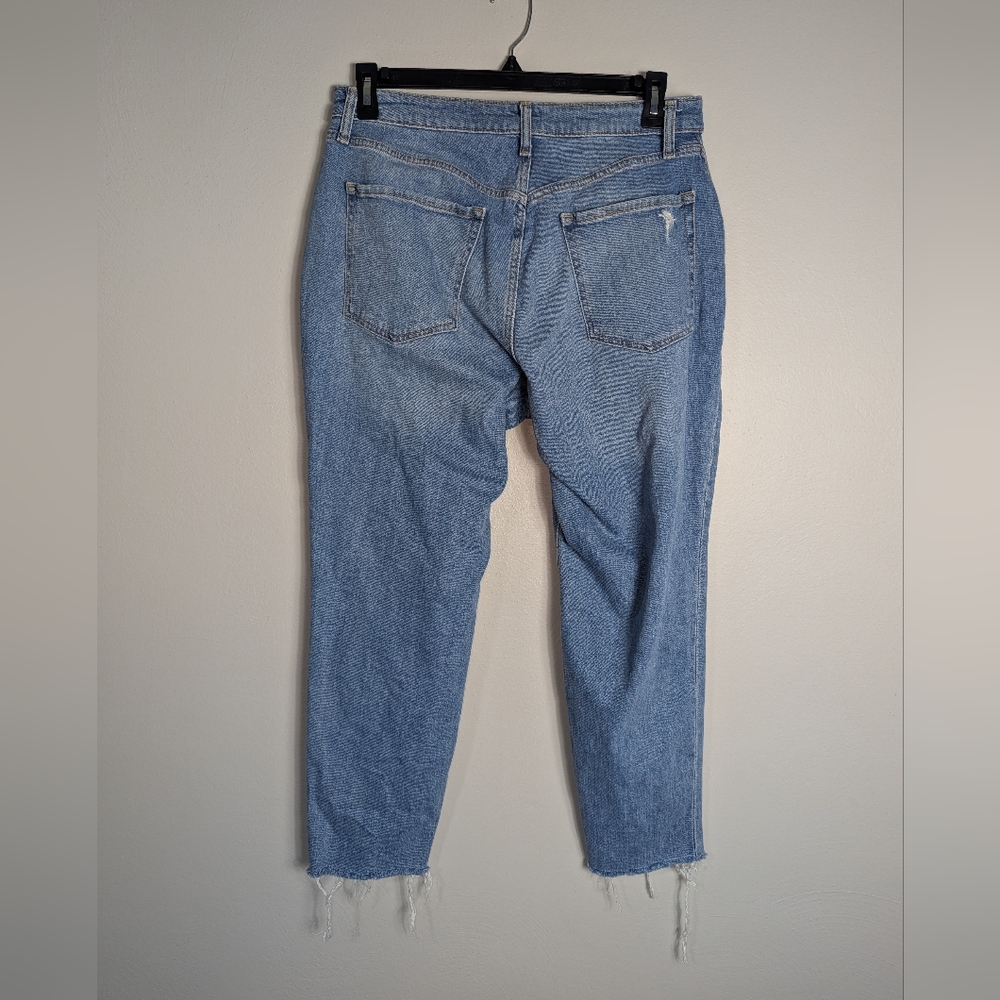 16 Old Navy Medium Wash Raw Hem High Rise Curvy O.G. Straight Jeans - Picture 2 of 4